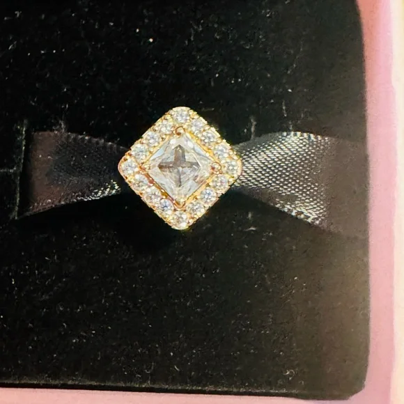 Solid Gold 14k Pandora Charm - Picture 3 of 12